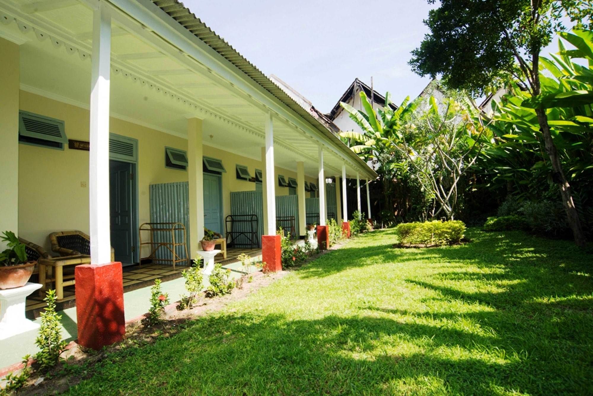 Sendok Hotel Mangsit Exteriör bild