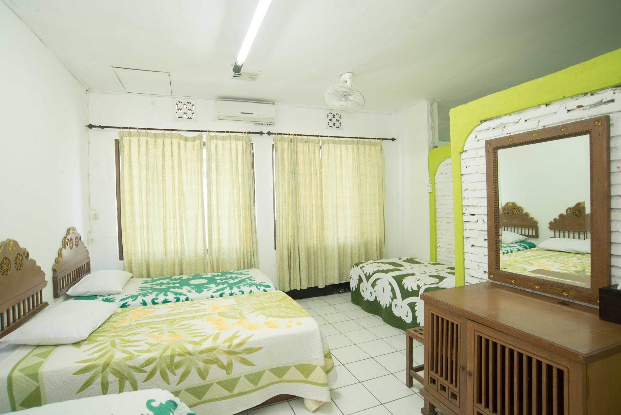 Sendok Hotel Mangsit Exteriör bild